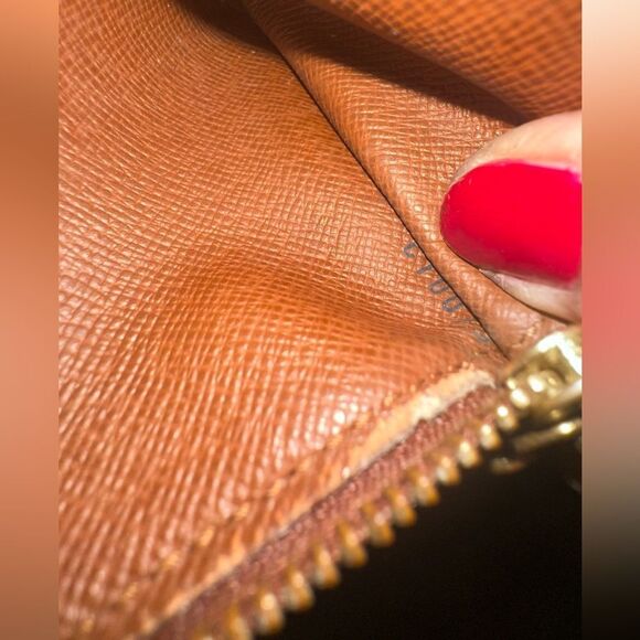 Louis Vuitton Monogram Wallet - Picture 6 of 15